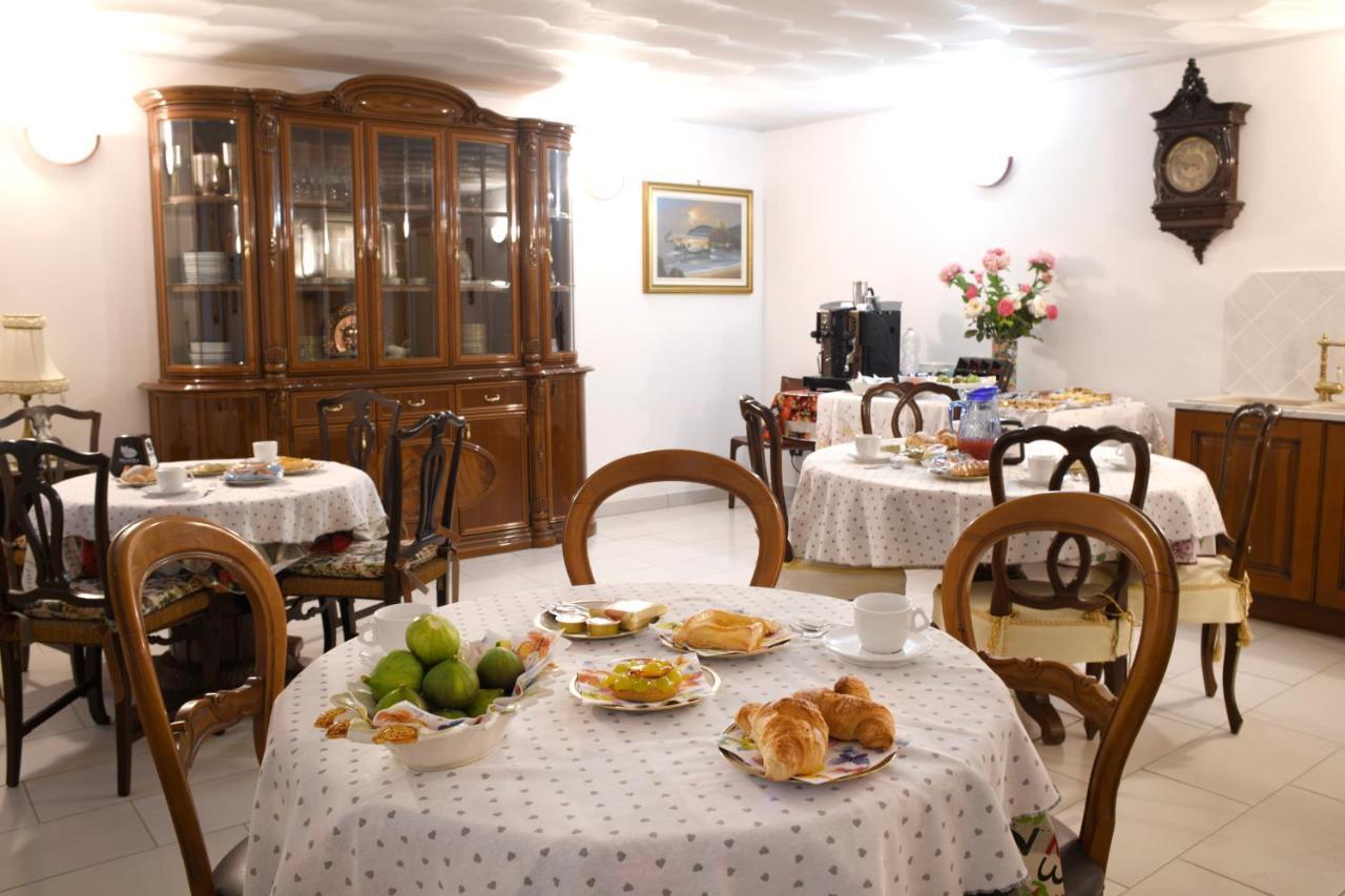 Bed and Breakfast La Casa Della Volpe Vedano Olona Exterior foto
