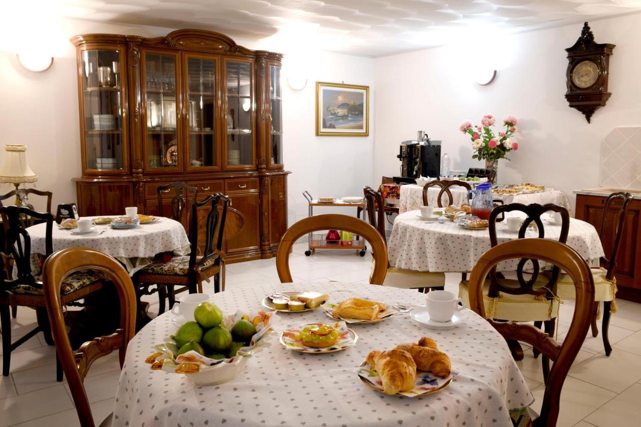 Bed and Breakfast La Casa Della Volpe Vedano Olona Exterior foto